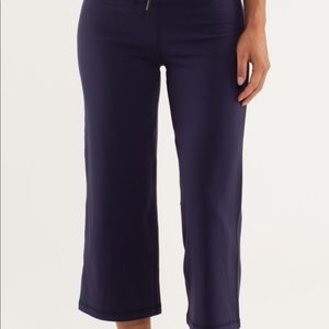 Lululemon Relaxed Fit Crop II